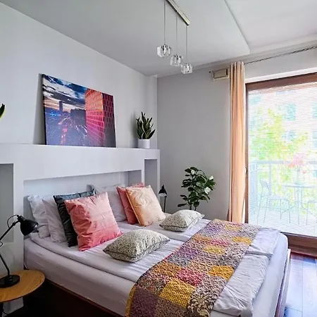 Urban Nest & Szafarnia 5 *