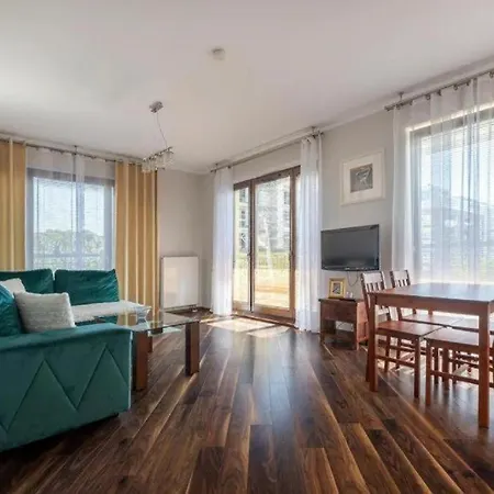 Urban Nest & Szafarnia 5 * غدانسك
