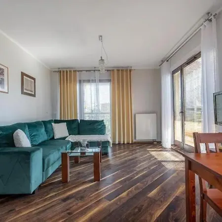 Urban Nest & Szafarnia 5 * غدانسك
